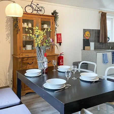 Дом отдыха 3 Bedroom Lovely In *