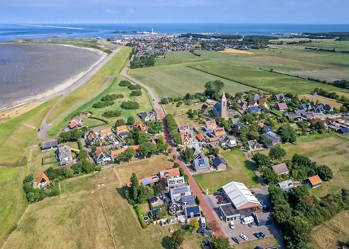 3 Bedroom Lovely In Den Oever